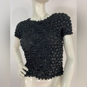 VINTAGE / Y2K - 80s bubble top - textured blouse